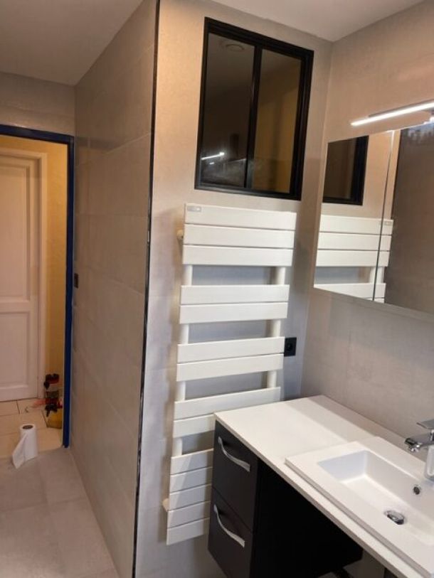 Salle de bain PMR : accessibilité et modernité