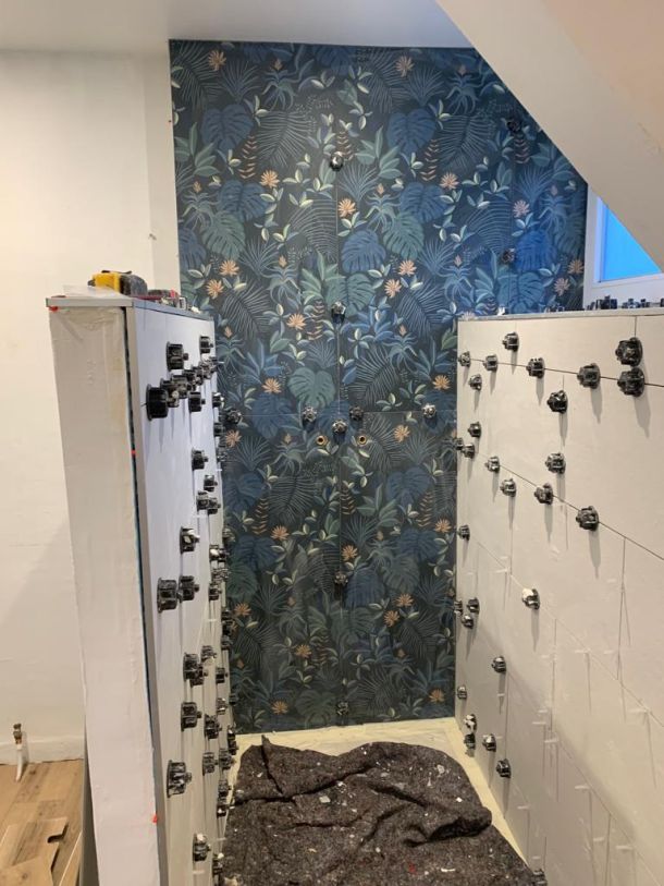 Rénovation d’une salle de bain avec carrelage à motifs