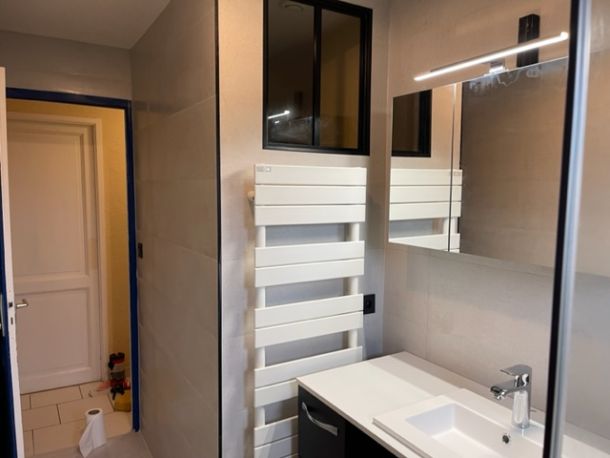 Salle de bain PMR : accessibilité et modernité