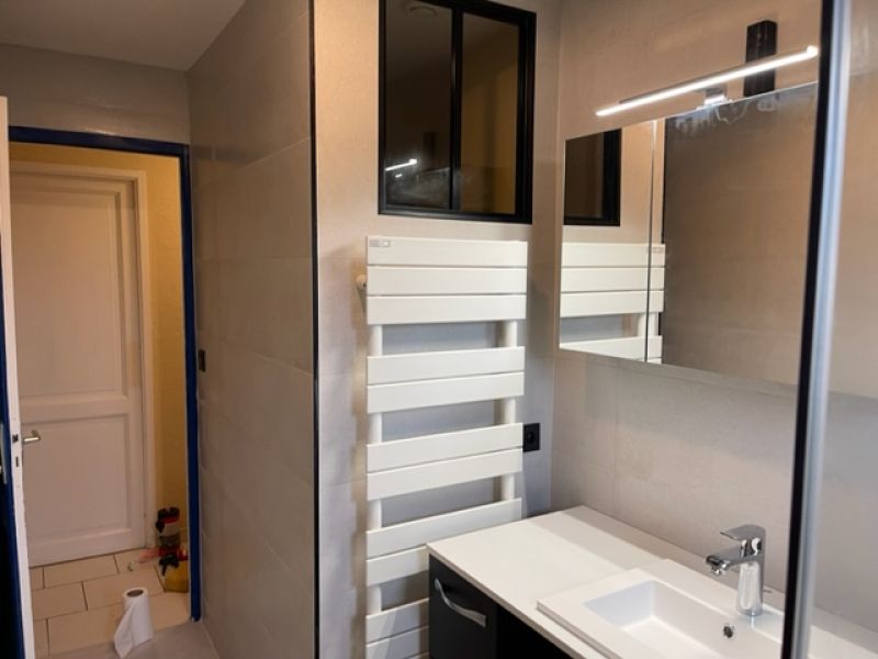 Salle de bain PMR : accessibilité et modernité
